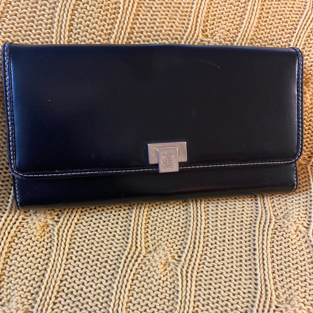 Liz Claiborne wallet